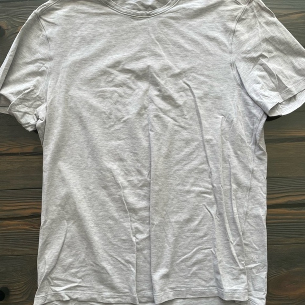 Lululemon Athletica Gray Short Sleeve Tee